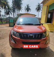 Mahindra XUV500 W8